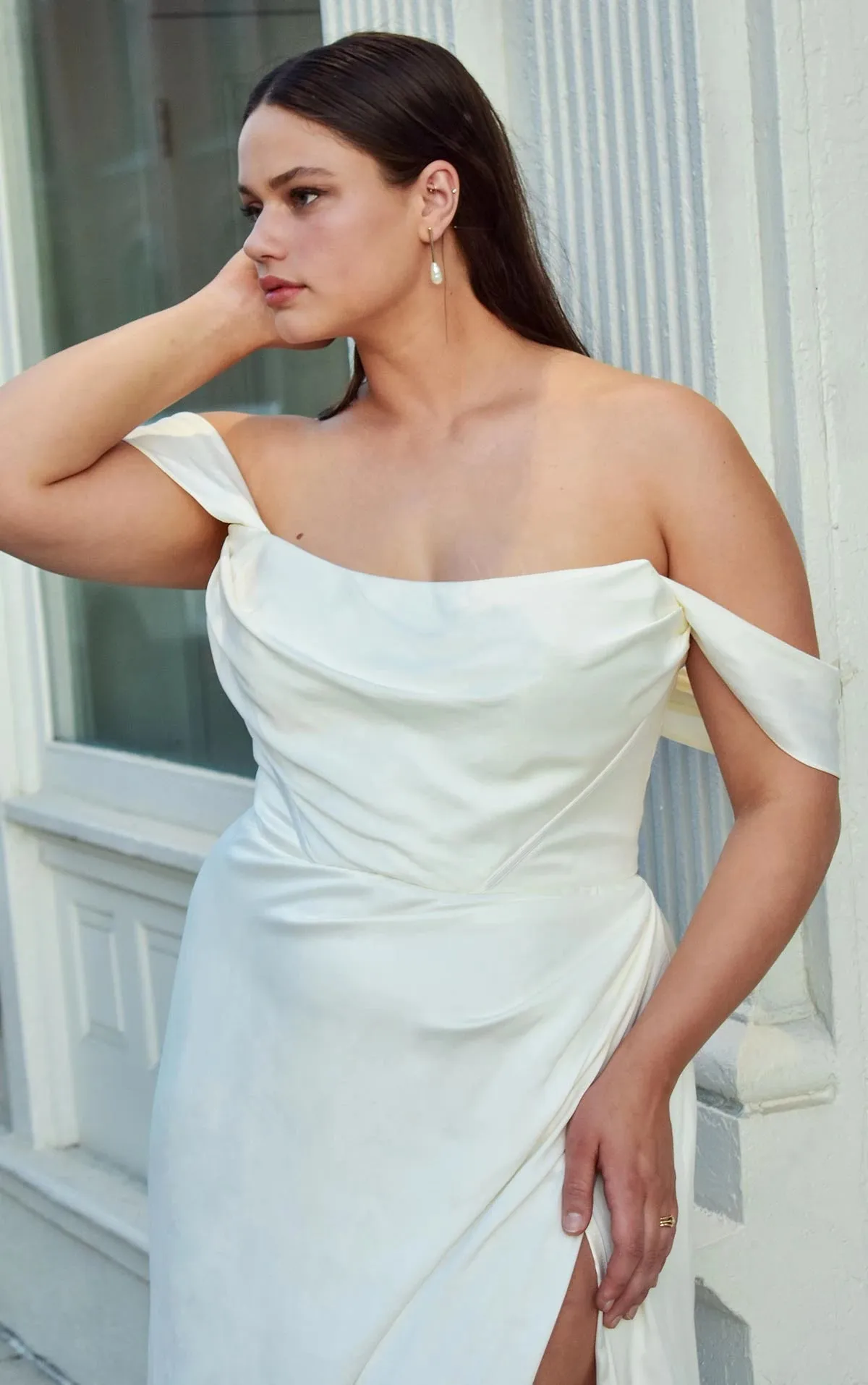 1453 Essense Martina Liana
