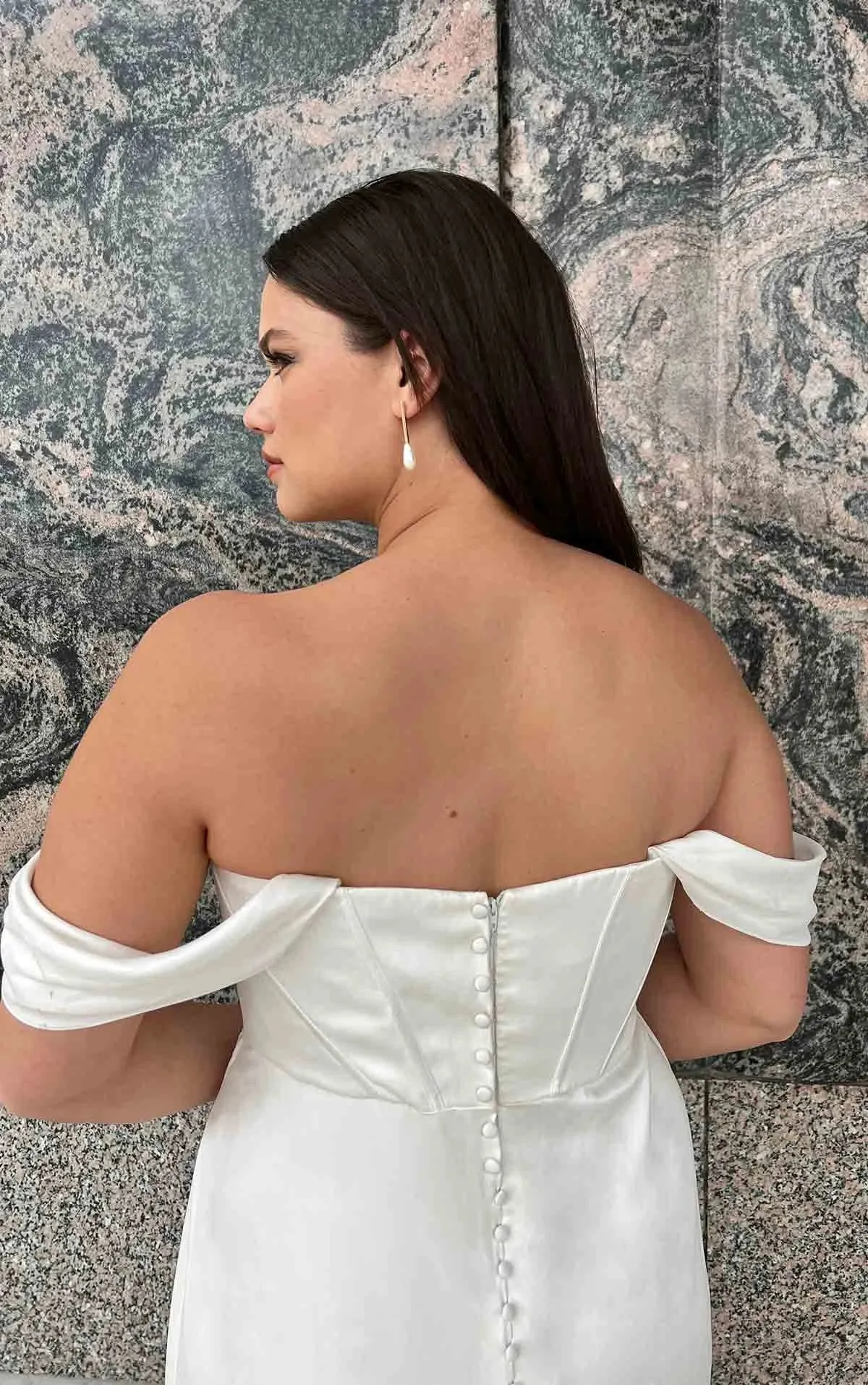 1453 Essense Martina Liana