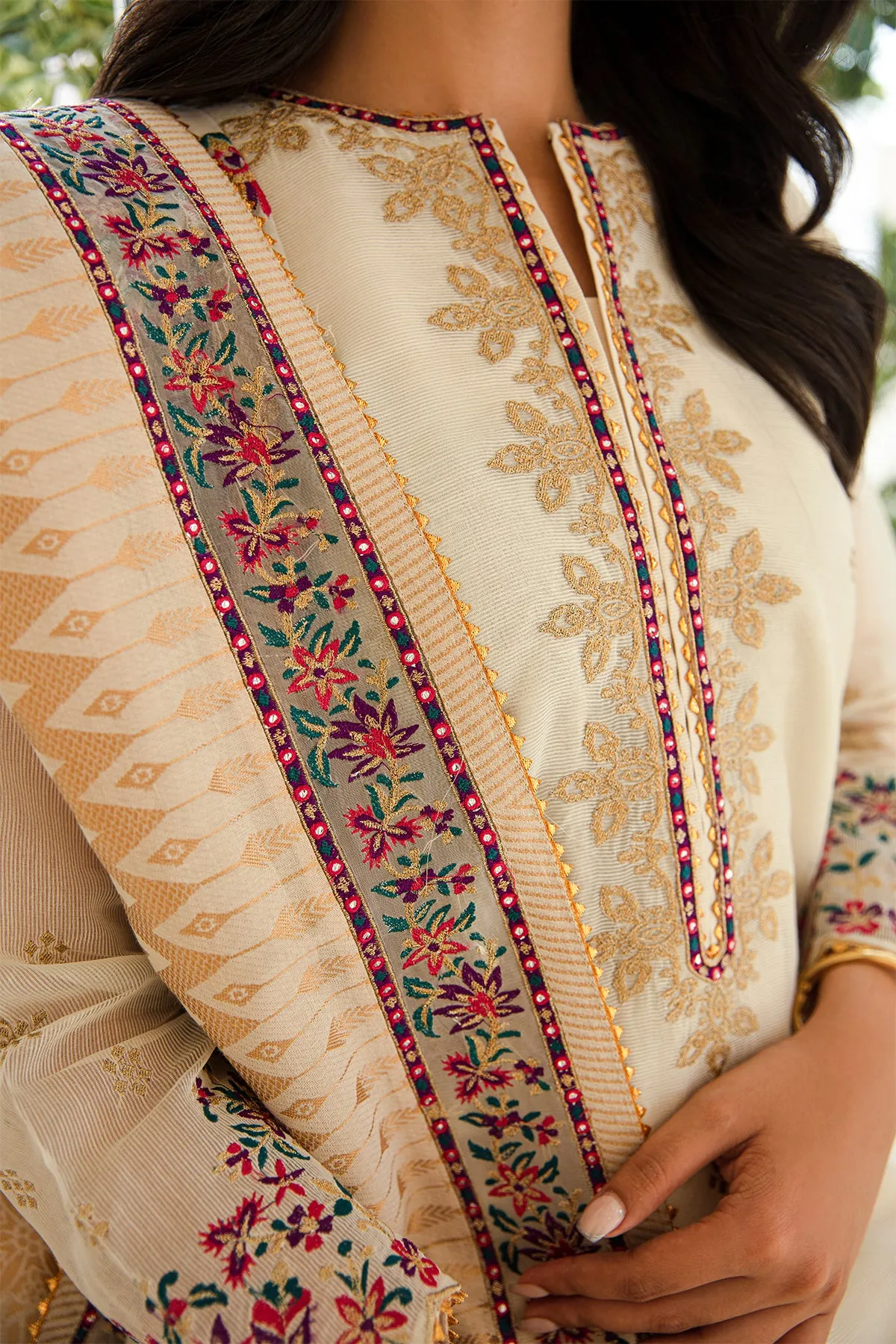EMBROIDERED COTTON PATTI UF-390