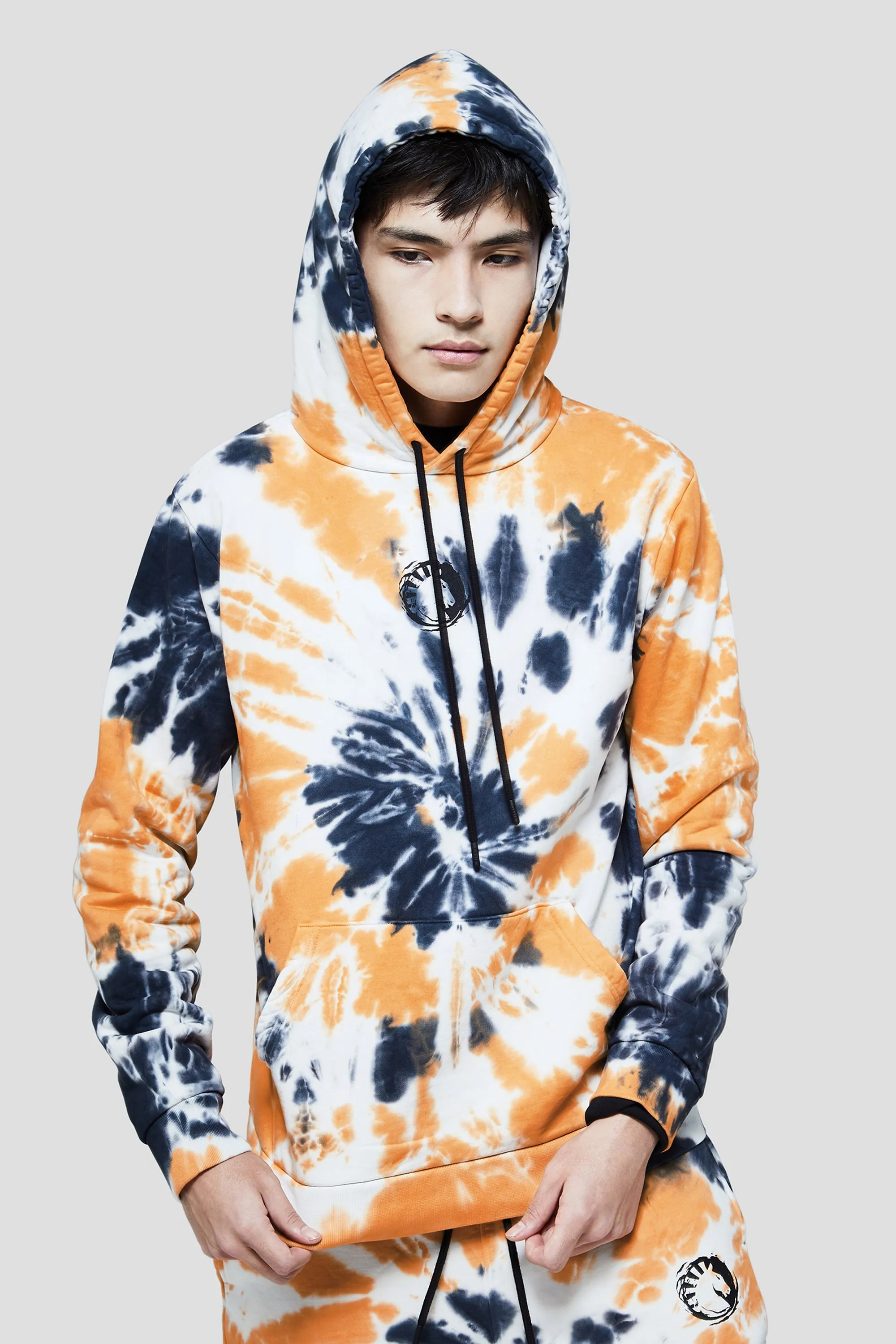 LIQUID x NARUTO NARUTO UNIVERSE DYE HOODIE