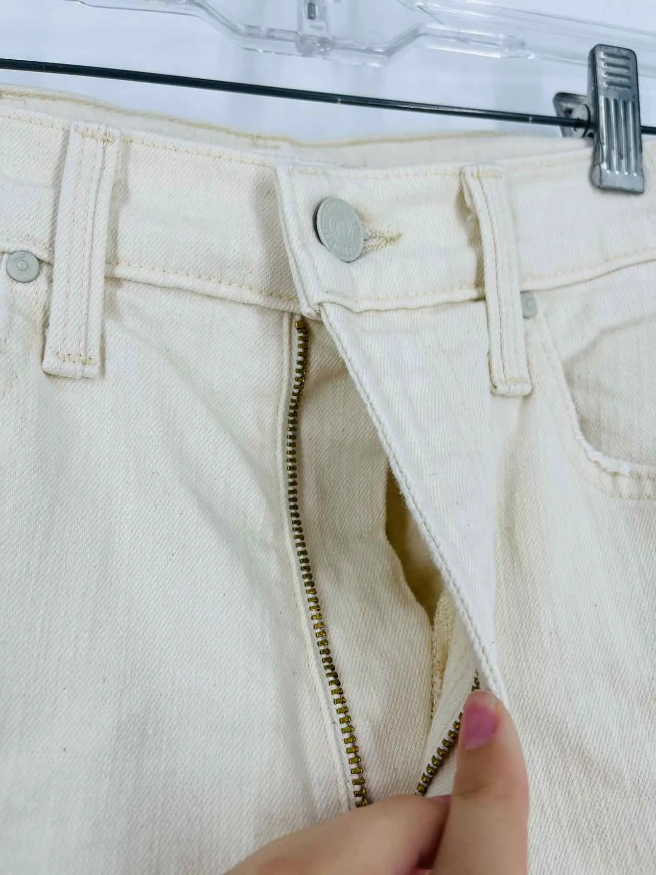 Mother Size 25=0 Cream Solid Denim Premium Denim Jeans